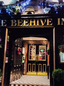 Just screams Christmas Day pub, no?